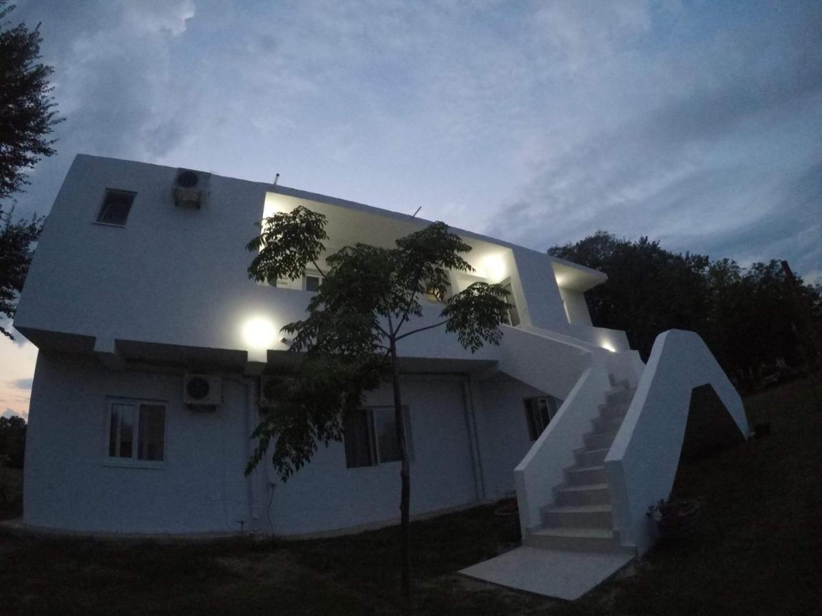 Mar Nero Apartments Bregvija Luaran gambar